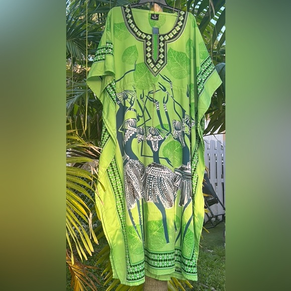 Dresses & Skirts - 💚NWT Shore Drive Tunic Mint Green, Black & White, Teal, Free Size